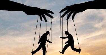 Manipulate Narcissists