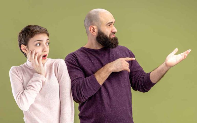 2 Ugly Lies Narcissist Programs You to Believe