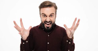 6 Ways A Narcissist Reacts When You Go No Contact